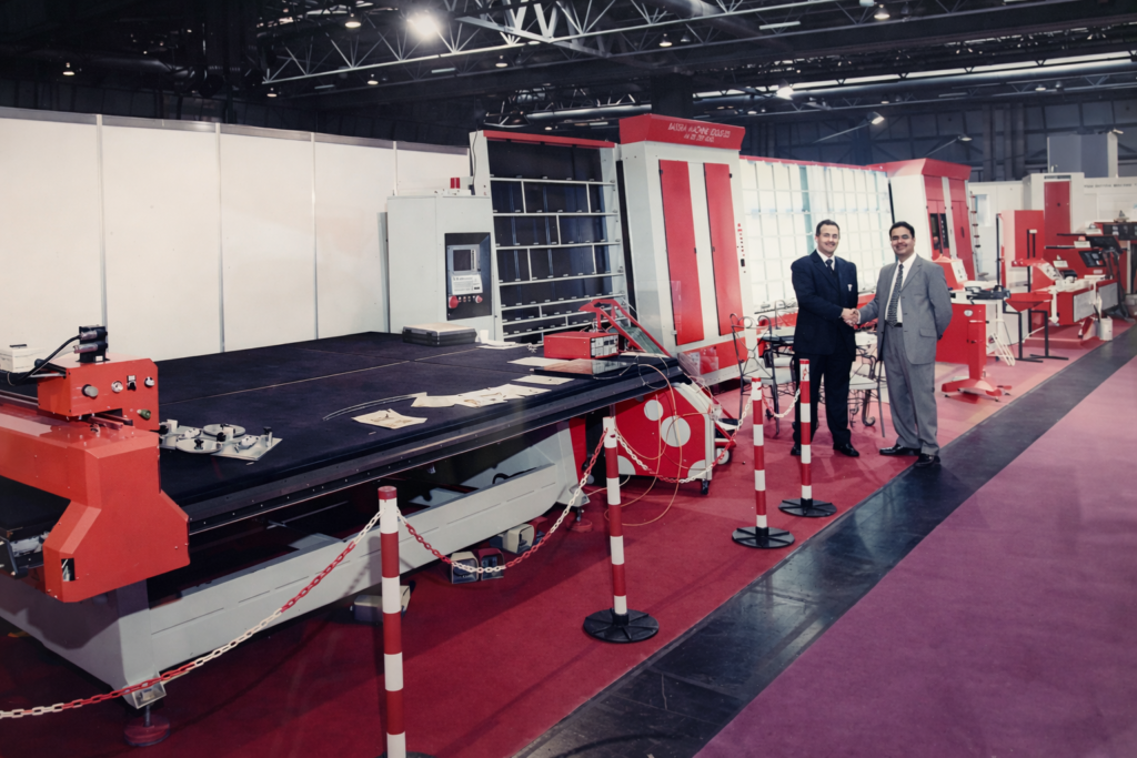 fhh-time-line-slide-new-img-2